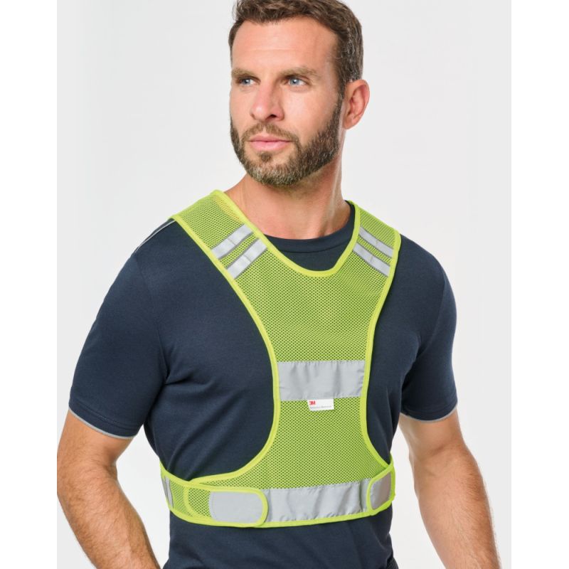 Gilet en filet fluorescent et réfléchissant adapté à la pratique sportive