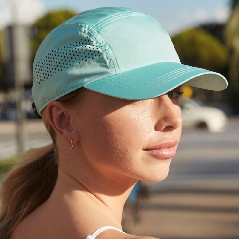 Casquette de sport ajustable en tissu technique léger, séchage rapide